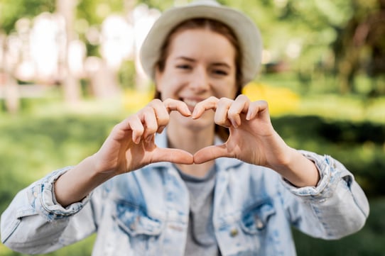 traveller-park-making-heart-shape